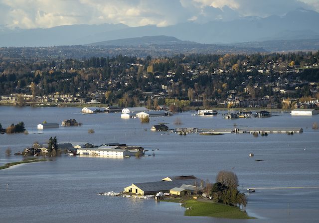 Canadians step forward to support B.C. residents impacted by floods and landslides