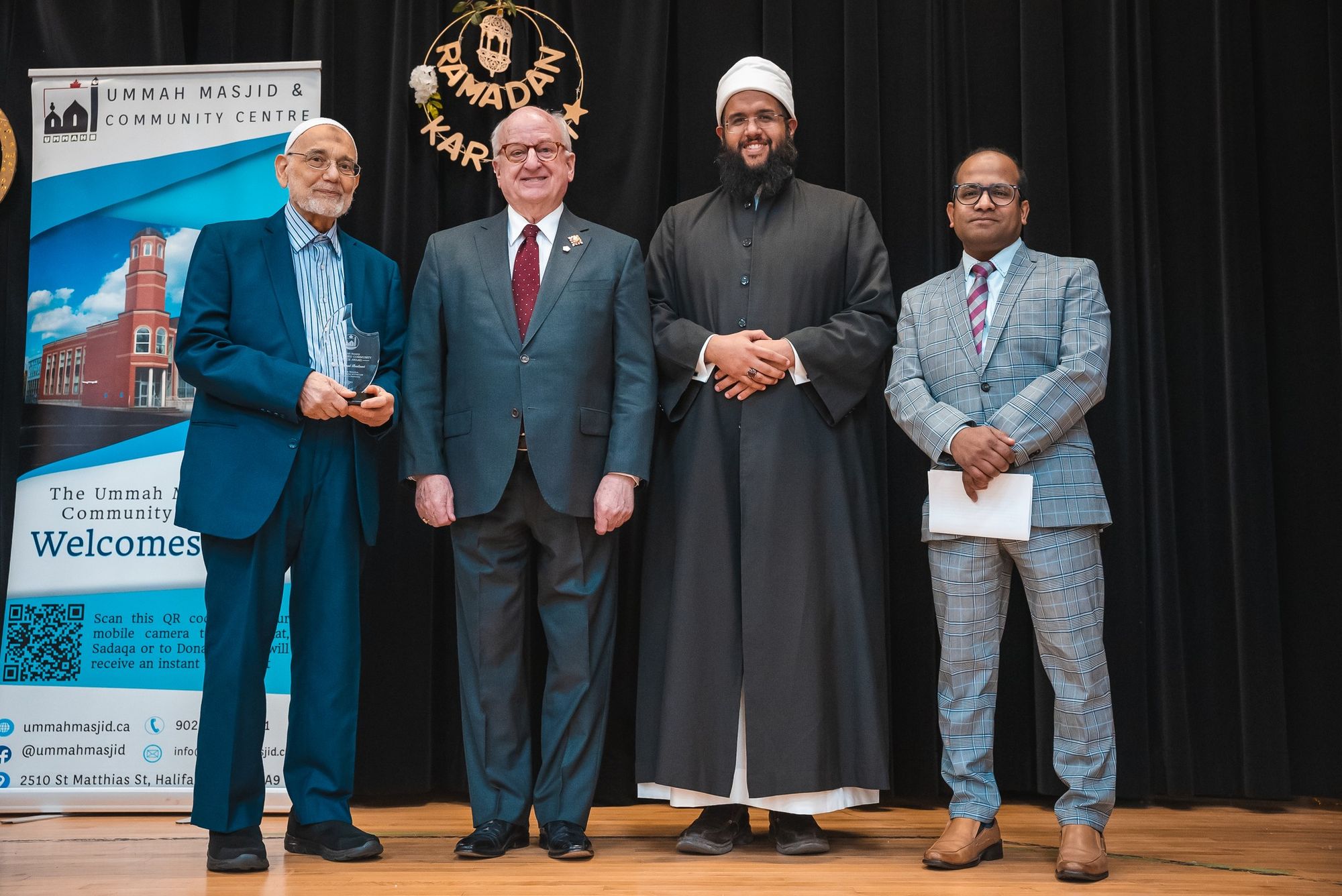 Dr Jamal Badawi receives the Annual Ummah Society Community Award 2023
