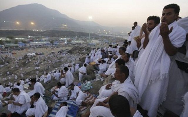 Hajj Reaches Climax in Arafat