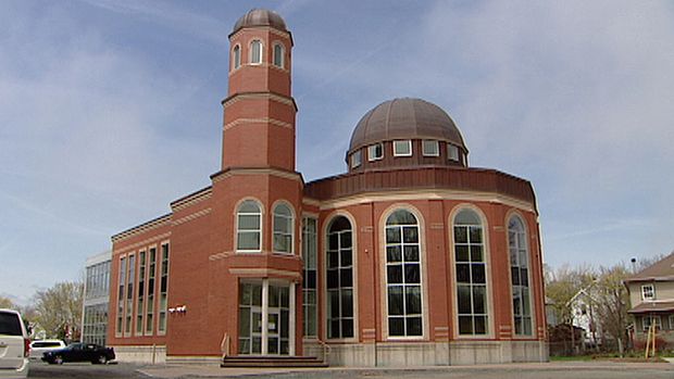 Muslims fastest growing religious community in Canada