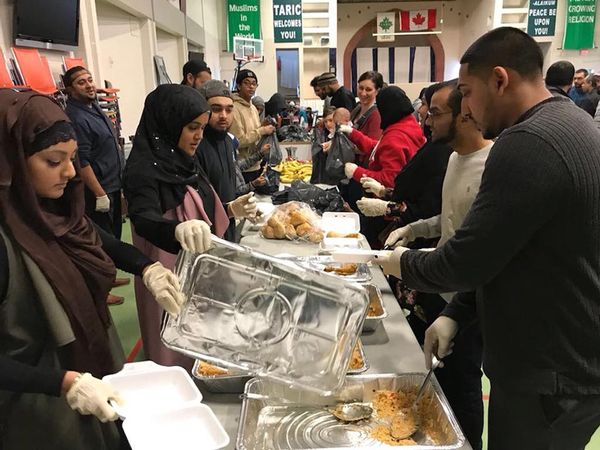 Toronto Mosque soup kitchen serves thousands of meals